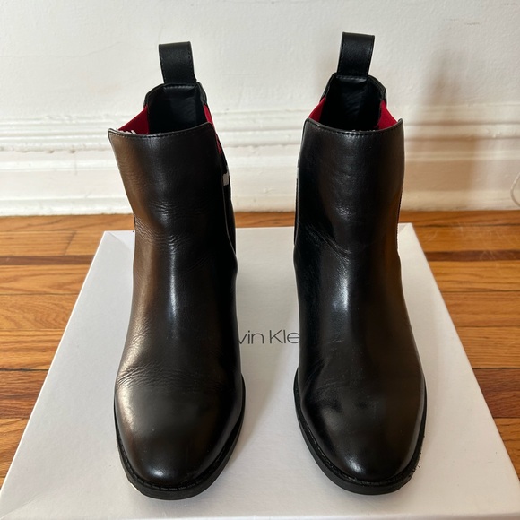 Calvin Klein black and rouge boots - Picture 3 of 7